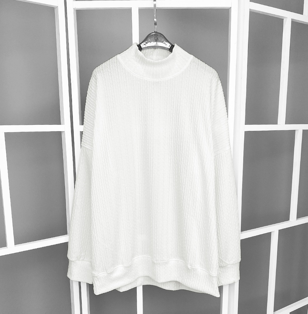 SUETER OVERSIZED CUELLO ALTO BLANCO