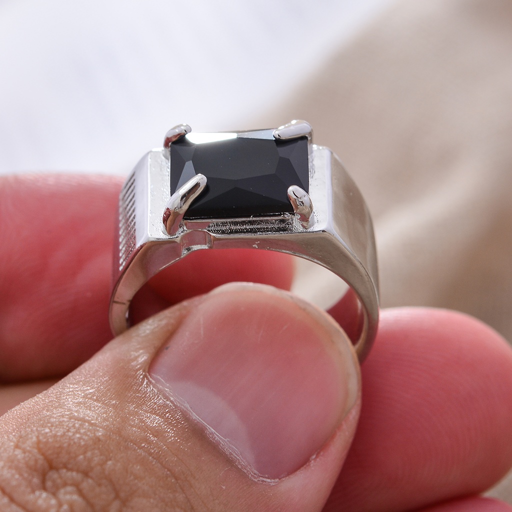 ANILLO ELEGANTE PIEDRA NEGRA